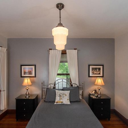 Reynolds Mansion Bed & Breakfast Белфонт Екстериор снимка