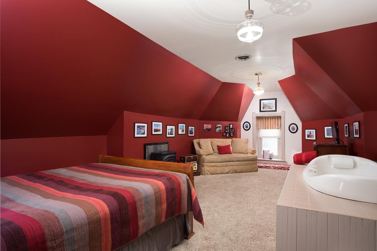 Reynolds Mansion Bed & Breakfast Белфонт Екстериор снимка