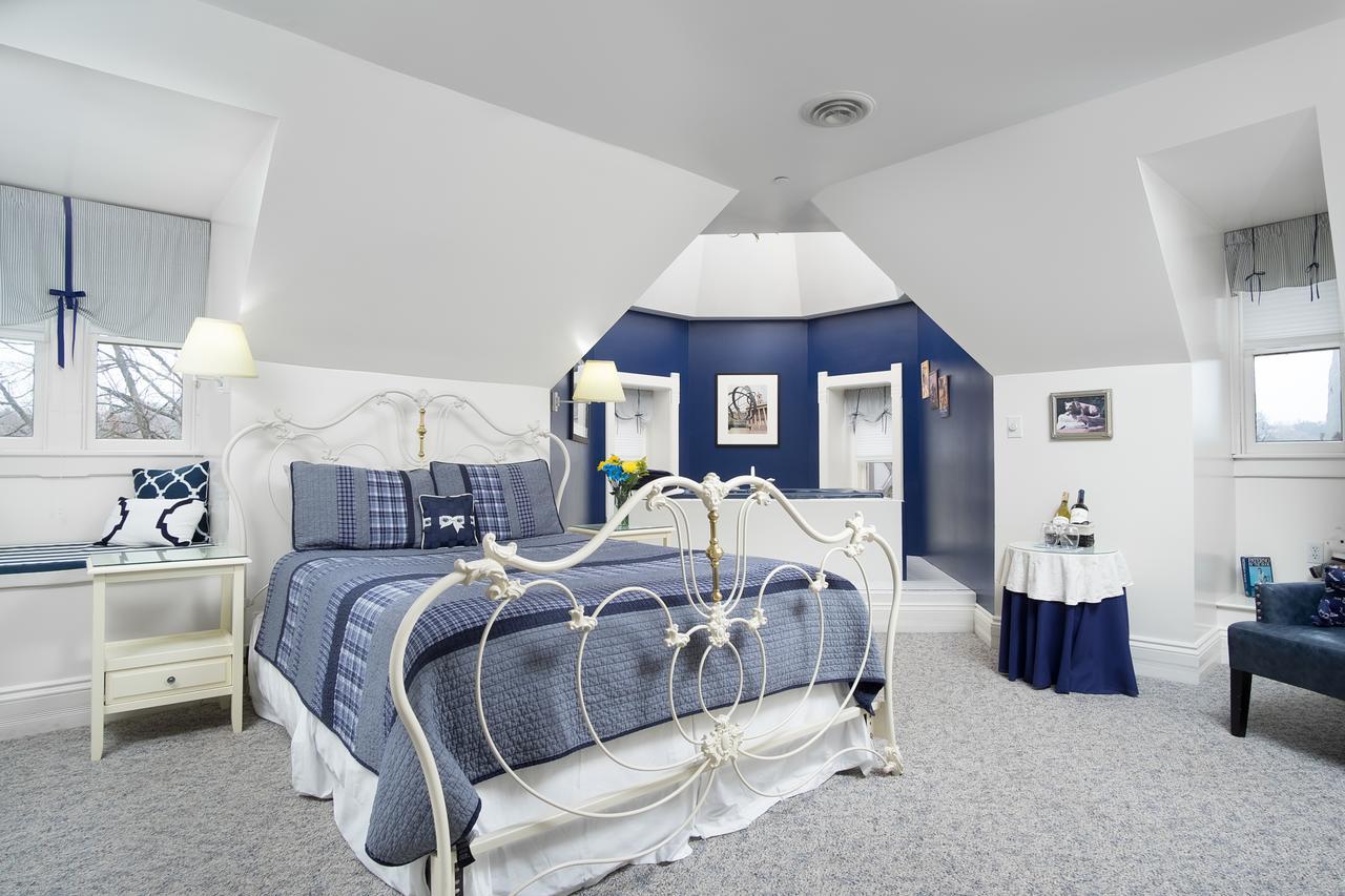 Reynolds Mansion Bed & Breakfast Белфонт Екстериор снимка