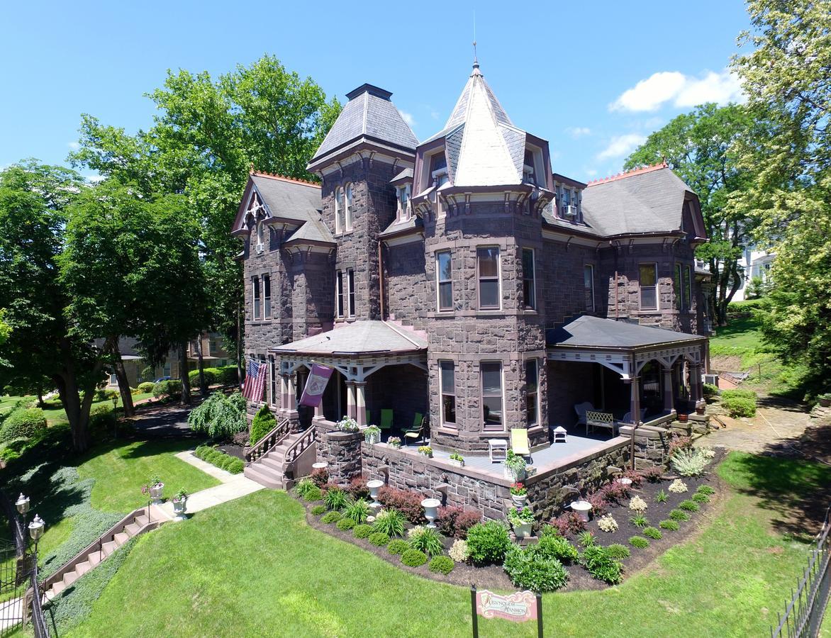 Reynolds Mansion Bed & Breakfast Белфонт Екстериор снимка