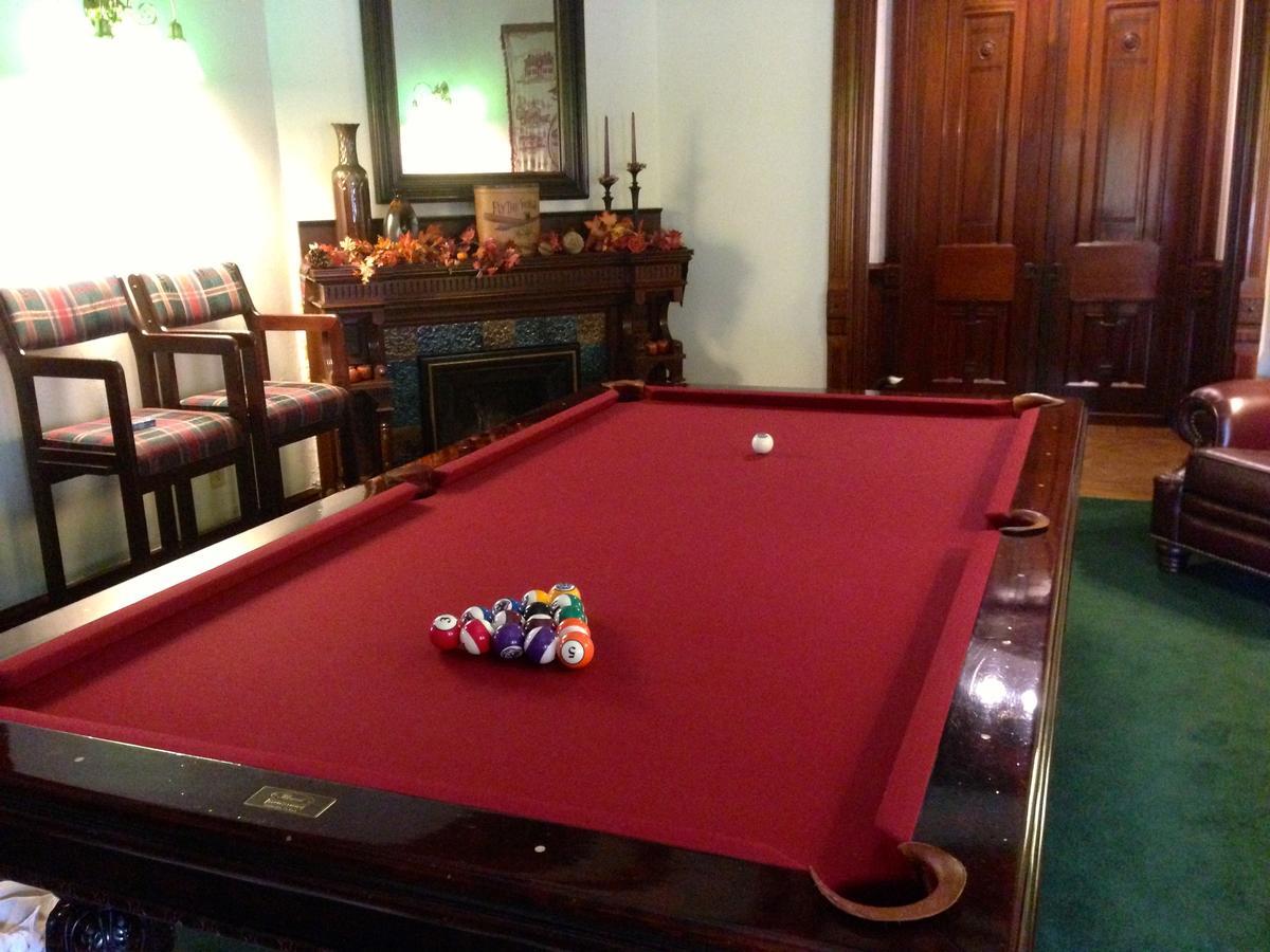Reynolds Mansion Bed & Breakfast Белфонт Екстериор снимка