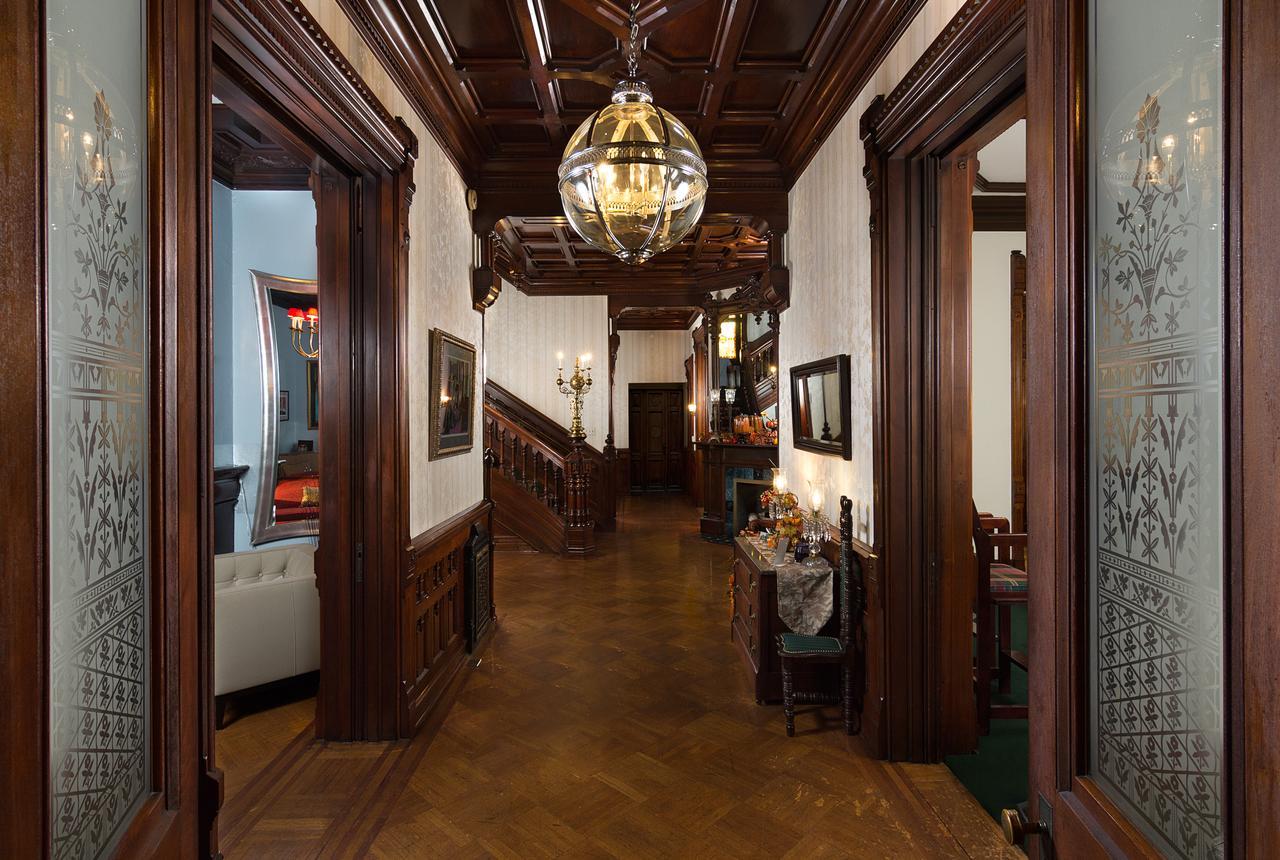 Reynolds Mansion Bed & Breakfast Белфонт Екстериор снимка