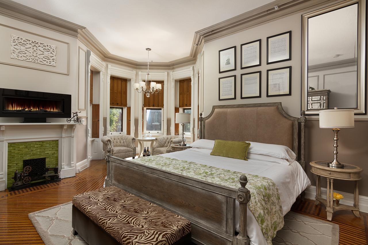 Reynolds Mansion Bed & Breakfast Белфонт Екстериор снимка