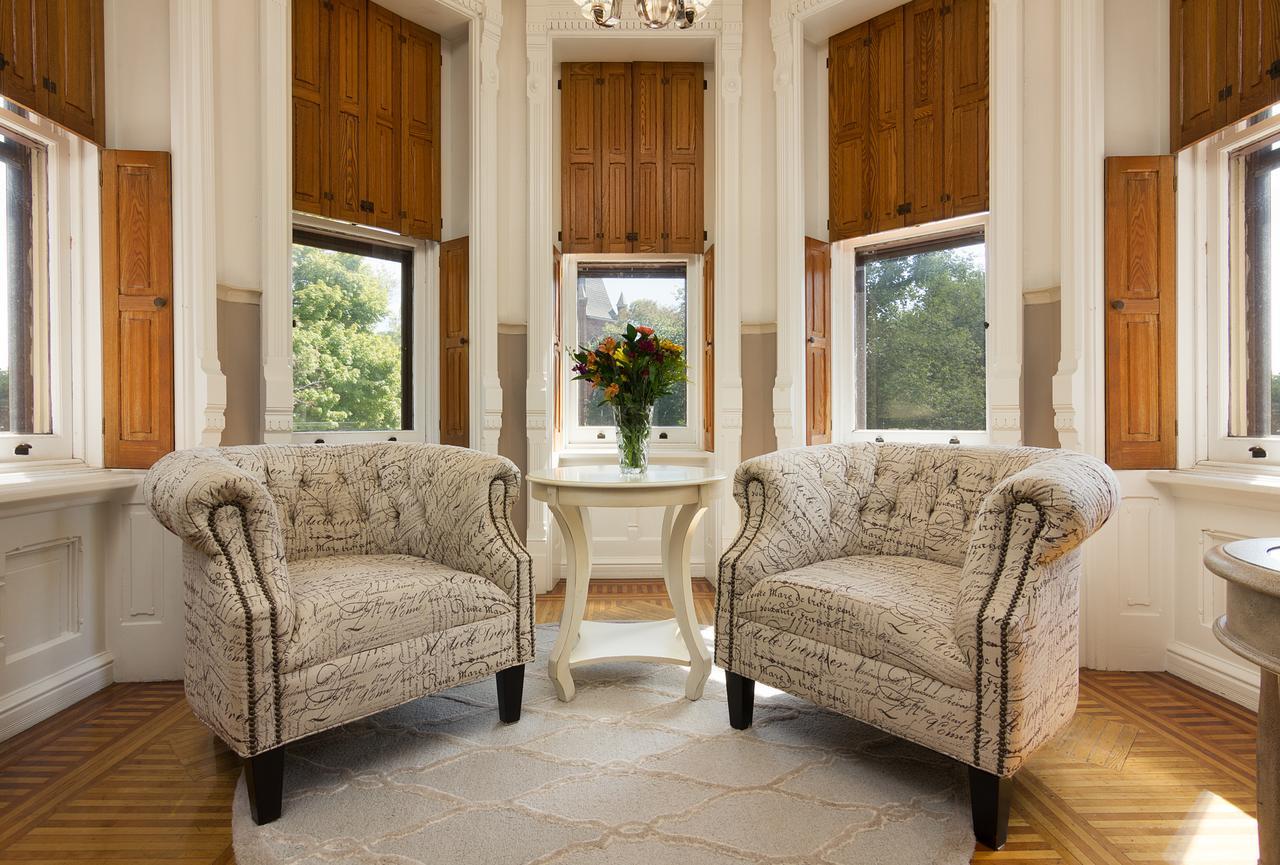 Reynolds Mansion Bed & Breakfast Белфонт Екстериор снимка