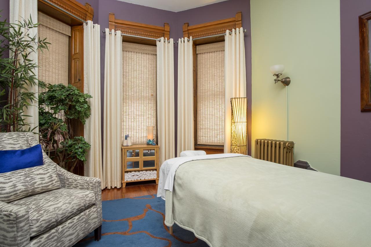 Reynolds Mansion Bed & Breakfast Белфонт Екстериор снимка